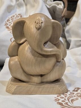 Beautiful handcrafted wooden elephant statue by OdiSri 🐘